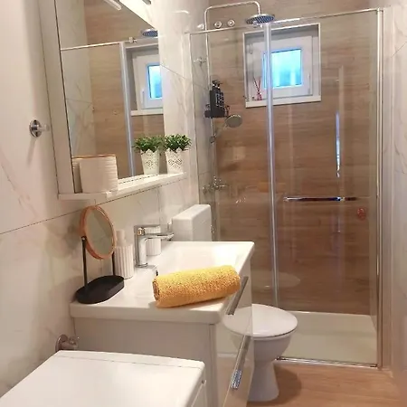 Lägenhet New! Terrazen - Free Car Parking Split