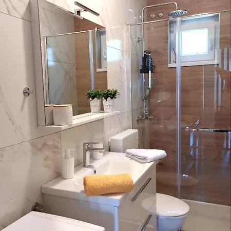 New! Terrazen - Free Car Parking Split